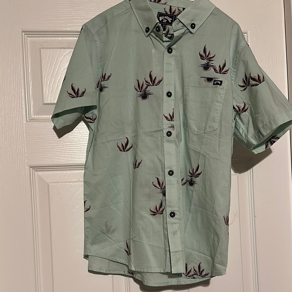 Billabong Green Leaf Print Button Down Shirt